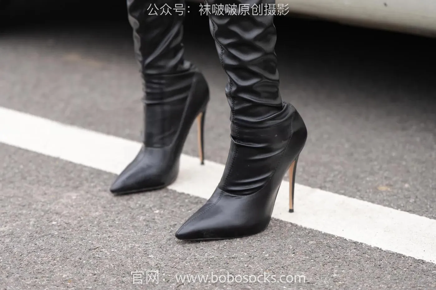 [BoBoSocks袜啵啵]NO.146 小甜豆-高跟长靴、黑色踩脚裤、肉丝 [154P]插图1